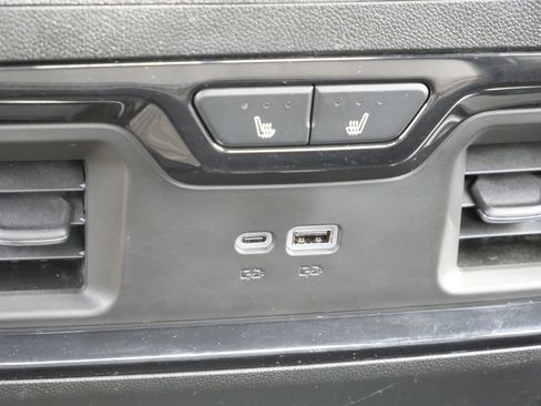 Used 2025 GMC Sierra 2500 AT4 w/ AT4 Premium Plus Package image 33