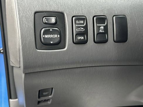 Used 2008 Toyota Solara Convertible image 18