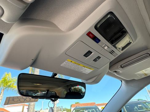 Used 2018 Subaru Forester 2.5i Limited image 19