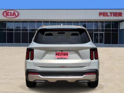 New 2026 Kia Sorento S w/ S Panoramic Sunroof Package