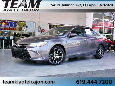 Used 2017 Toyota Camry XSE w/ Moonroof Package FWD image 2