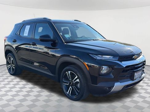 Certified 2023 Chevrolet TrailBlazer LT image 3