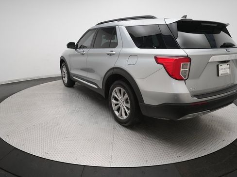 Used 2023 Ford Explorer XLT w/ Equipment Group 202A image 37