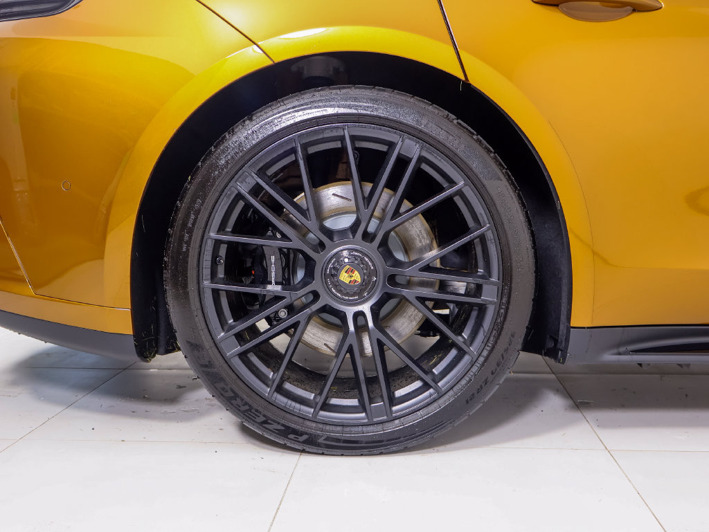 Certified 2026 Porsche Panamera GTS AWD/4WD image 35