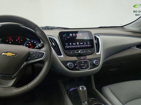 Used 2018 Chevrolet Malibu LT w/ Driver Confidence Package FWD image 45