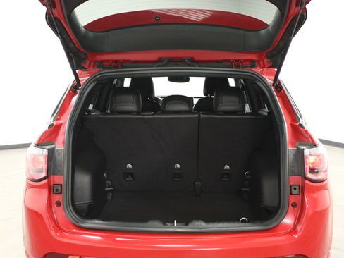 Used 2022 Jeep Compass Limited image 12