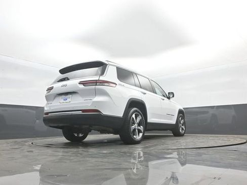 Used 2023 Jeep Grand Cherokee L Limited w/ Luxury Tech Group II AWD/4WD image 38