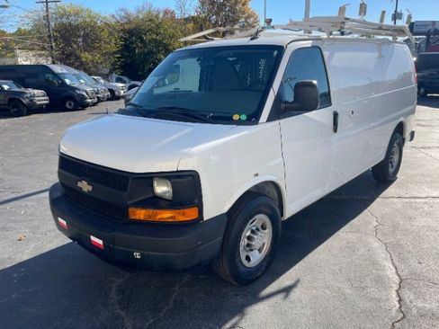 Used 2015 Chevrolet Express 2500 Work Van image 4