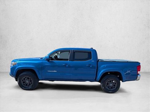 Used 2017 Toyota Tacoma SR5 w/ Tow Package image 9