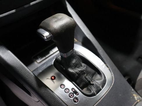 Used 2010 Volkswagen Jetta S image 25