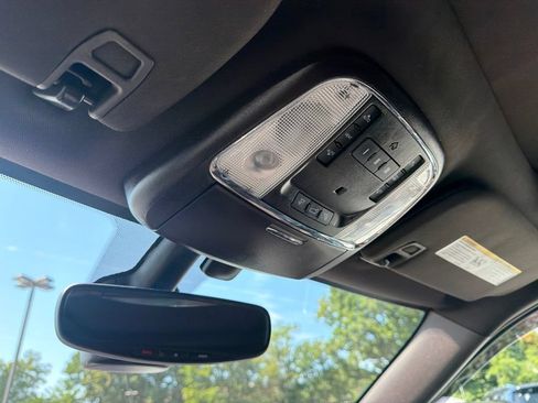 Used 2019 Jeep Grand Cherokee Overland AWD/4WD image 29