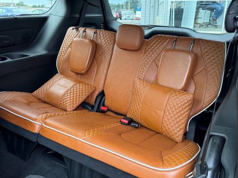 New 2026 Chrysler Pacifica Pinnacle image 19