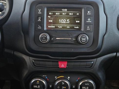 Used 2015 Jeep Renegade Latitude w/ Popular Equipment Group image 14