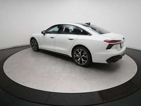 New 2026 Audi A6 Premium Plus image 12