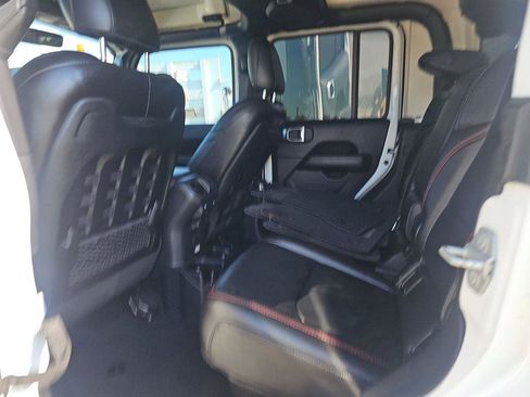 Used 2021 Jeep Gladiator Rubicon AWD/4WD image 15