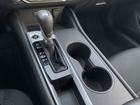 Used 2025 Nissan Altima 2.5 SV image 40