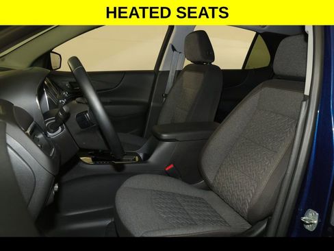 Used 2023 Chevrolet Equinox LT image 3