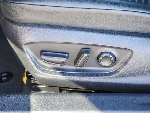 Used 2024 Toyota Camry SE image 19