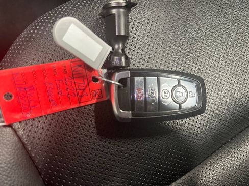 Used 2022 Ford Escape SEL image 23