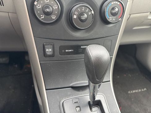 Used 2009 Toyota Corolla LE image 16