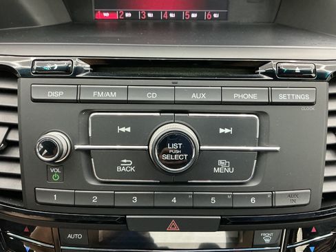 Used 2017 Honda Accord Sport image 35