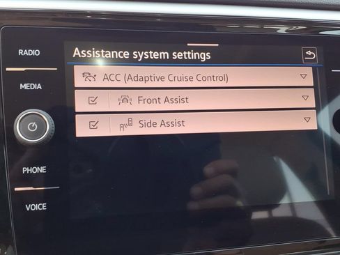 Used 2023 Volkswagen Atlas SE w/ Panoramic Sunroof Package FWD image 16