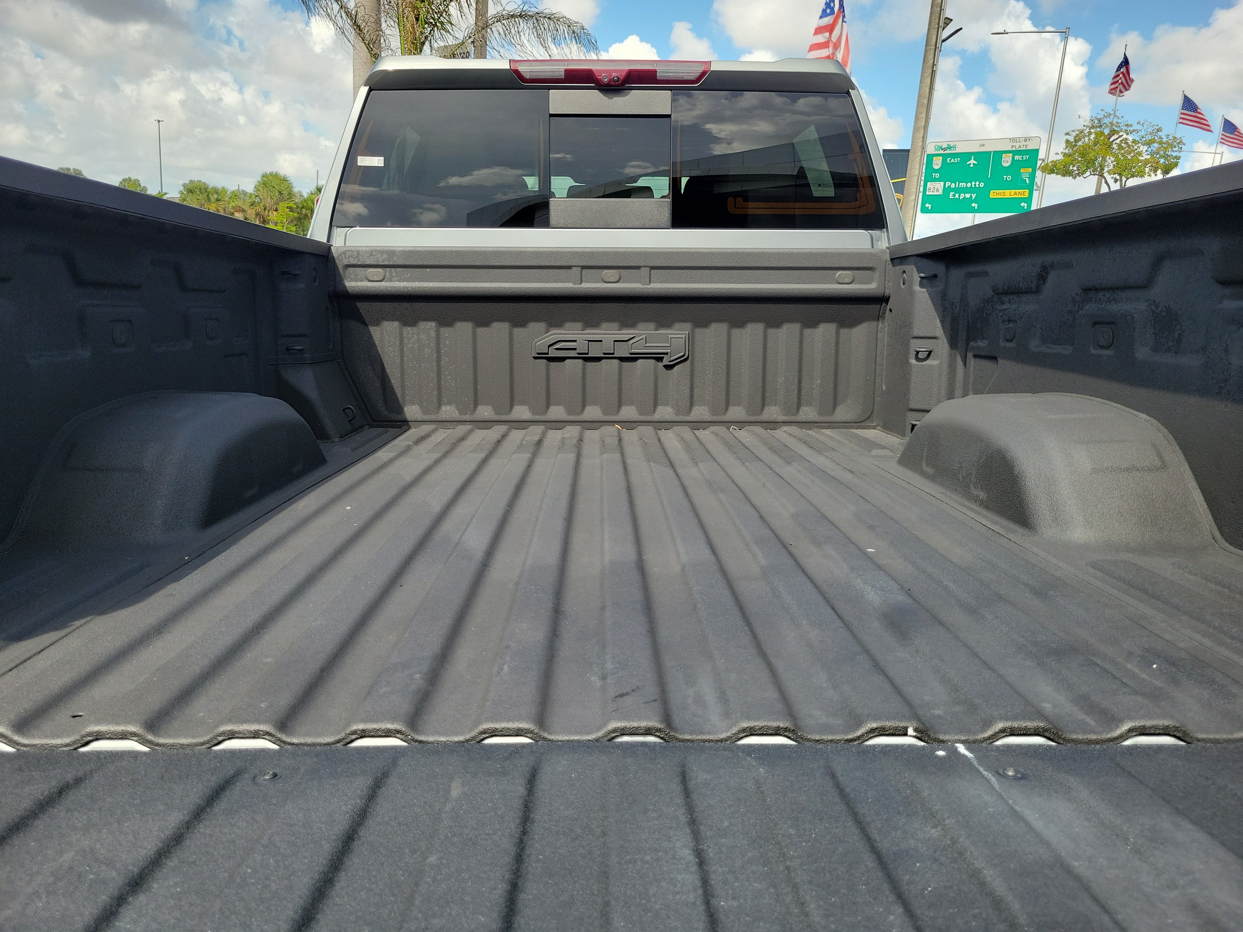 Used 2024 GMC Sierra 2500 AT4 w/ AT4 Premium Plus Package AWD/4WD image 27