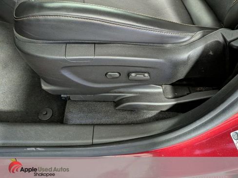 Used 2019 Chevrolet Trax LT w/ LT Convenience Package AWD/4WD image 12