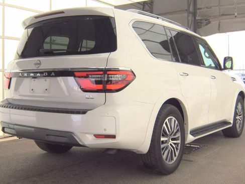 Used 2023 Nissan Armada SL w/ Captain's Chairs Package AWD/4WD image 3