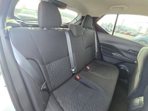 Used 2022 Nissan Kicks SV image 16