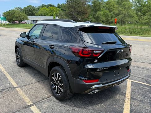 Certified 2024 Chevrolet TrailBlazer ACTIV w/ Convenience Package AWD/4WD image 3