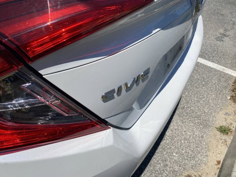Used 2019 Honda Civic Sport image 12
