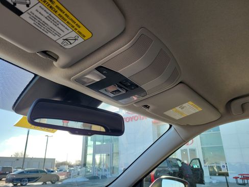 Used 2024 Mitsubishi Eclipse Cross SE image 30