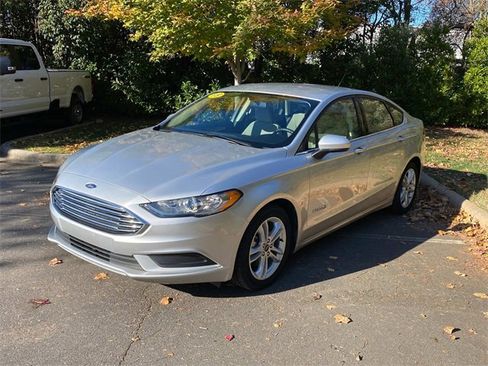 Used 2018 Ford Fusion S image 3