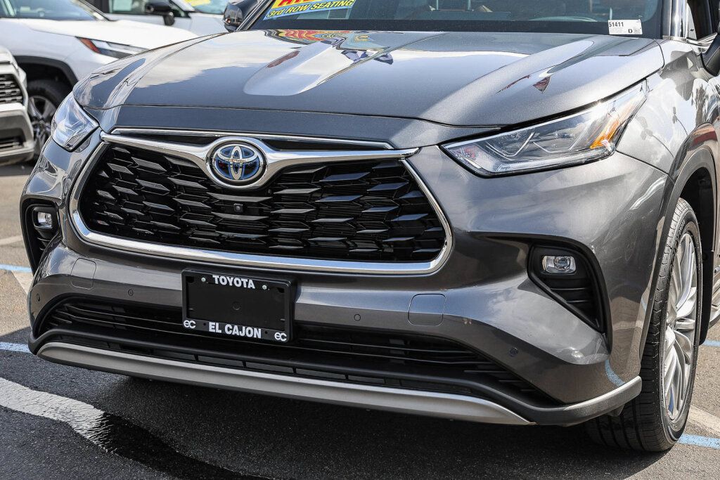 Used 2023 Toyota Highlander Platinum AWD/4WD image 23