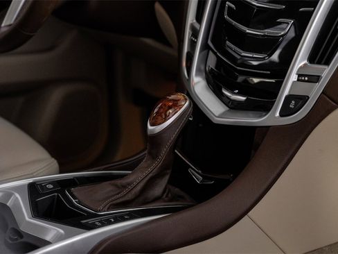 Used 2016 Cadillac SRX Luxury w/ Driver Awareness Package image 21