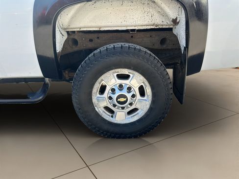 Used 2013 Chevrolet Silverado 2500 LT w/ Suspension Package, Off-Road image 17