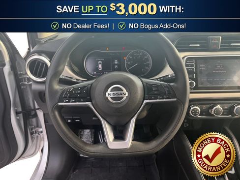 Used 2021 Nissan Versa SV FWD image 18