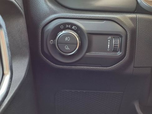 Used 2023 Jeep Gladiator Sport AWD/4WD image 20
