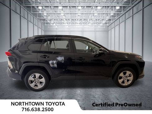 Used 2025 Toyota RAV4 XLE w/ Weather Package AWD/4WD image 26