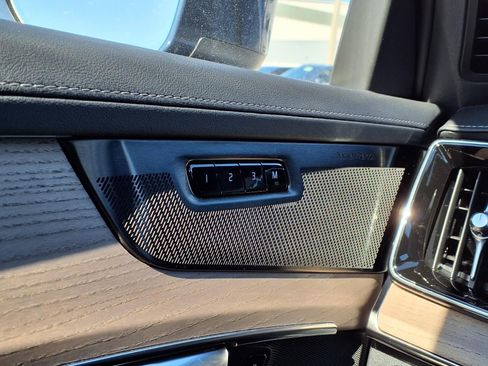 New 2026 Volvo XC90 B6 Plus w/ Protection Package Premier image 20