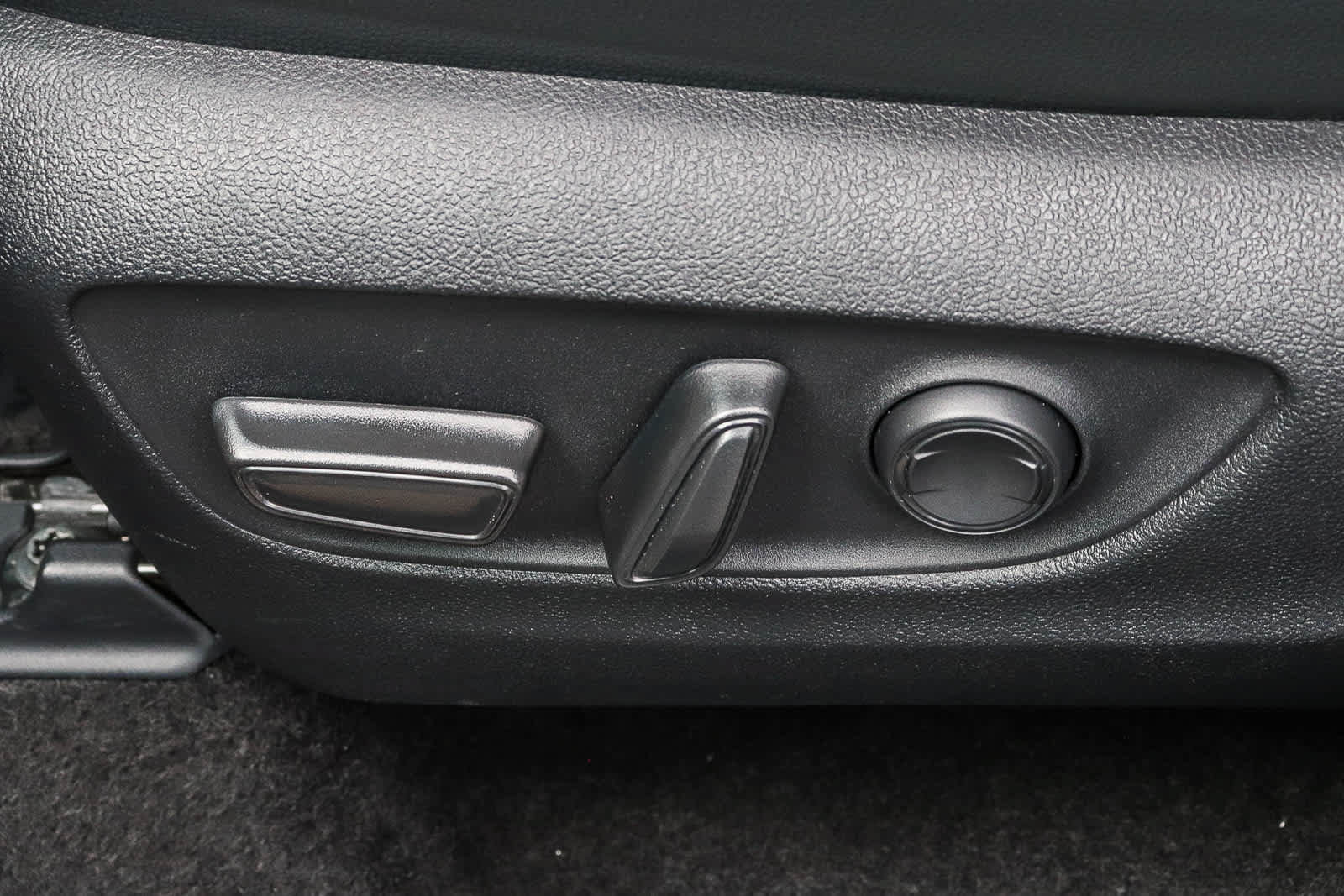 Used 2026 Toyota Grand Highlander FWD image 32