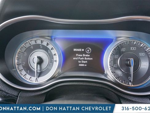 Used 2023 Chrysler 300 Touring w/ Sport Appearance Package image 6