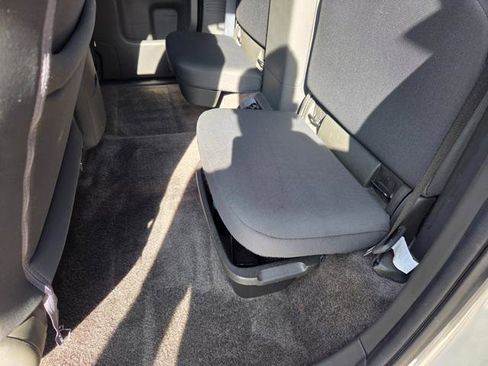 Used 2016 Nissan Frontier Desert Runner image 27