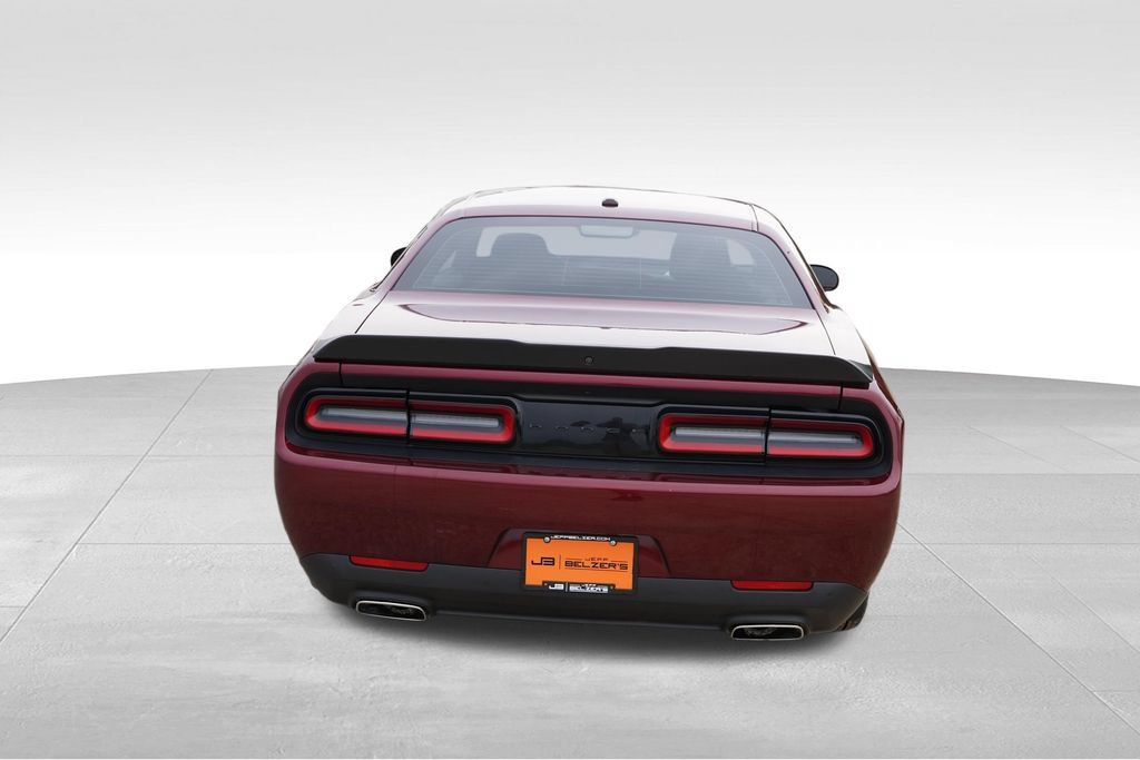 Certified 2022 Dodge Challenger SXT w/ Driver Convenience Group RWD image 6