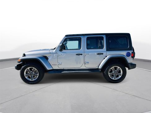 Used 2019 Jeep Wrangler Unlimited Sahara image 29
