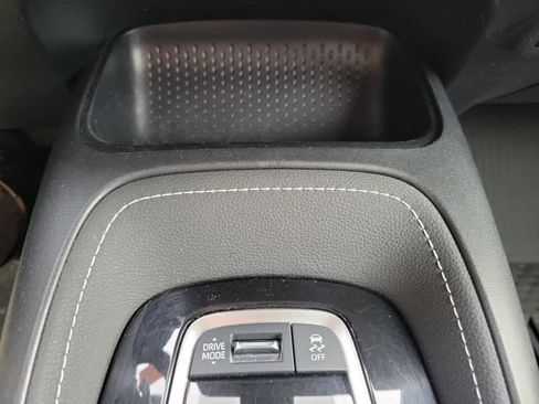 Used 2023 Toyota Corolla SE image 15