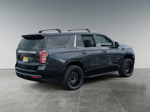 Used 2022 Chevrolet Tahoe LT w/ Luxury Package image 5