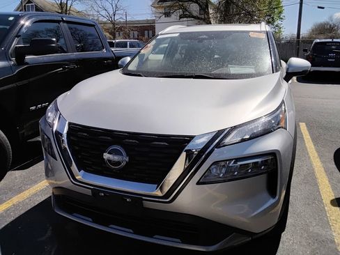 Used 2023 Nissan Rogue SL image 9