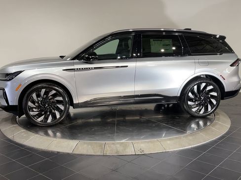 New 2024 Lincoln Nautilus Reserve w/ Equipment Group 202A image 10